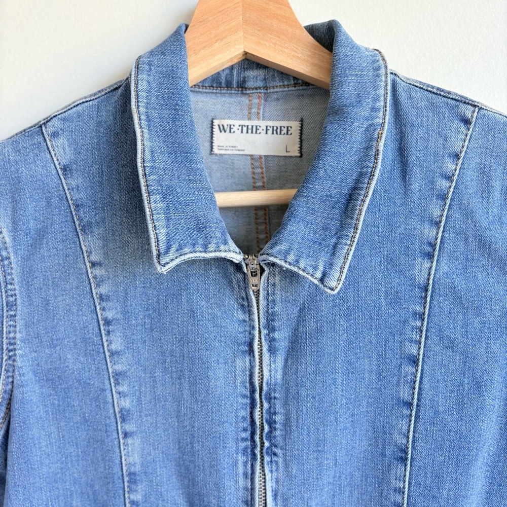 Free People We The Free Jayde Denim Flare Jumpsuit In Sunburst Blue Size L - Picture 8 of 12